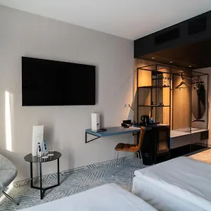 **** Hotel Q Polska